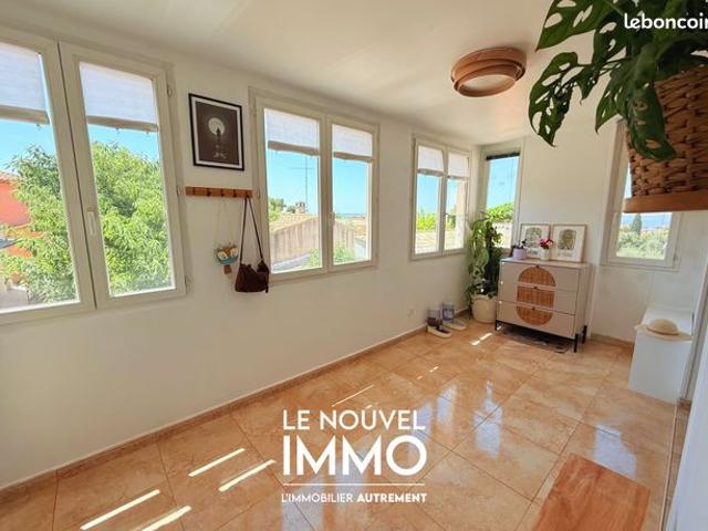 Rognac Haut de villa 110 M² TERRASSE Vue dégagée Fort potentiel
