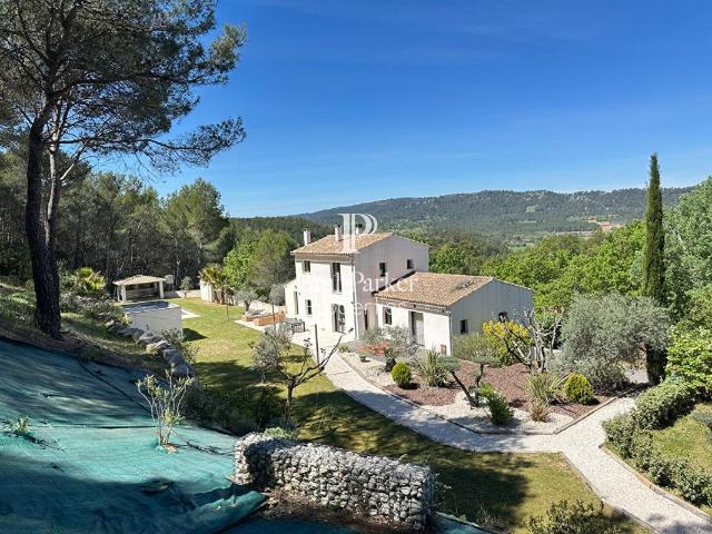 Rognes Villa Rénovée d'Exception sur 2 Hectares avec Piscine. 300m² Rognes