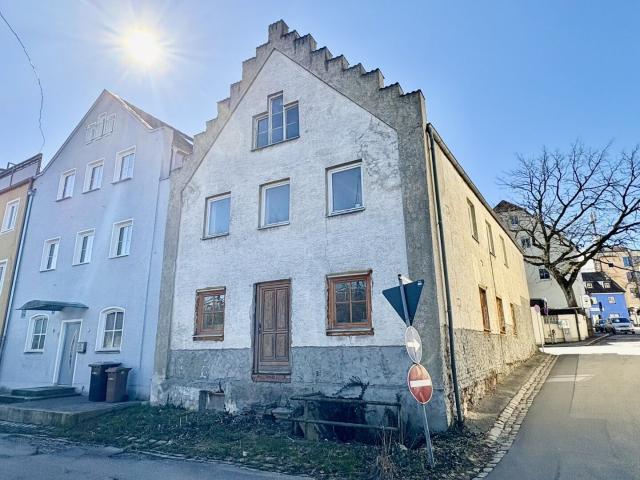 Rohdiamant in guter Lage Sanierungsbedürftiges Stadthaus in Vilshofen an der Donau