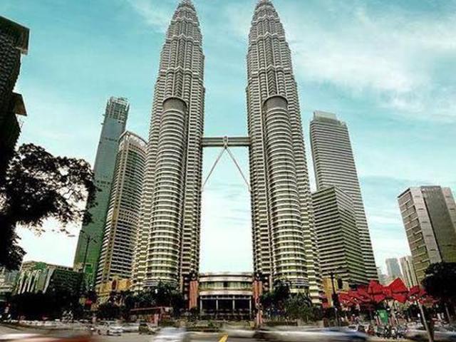 ROI 8 KLCC Facing Unit Below Market Value Fully Furnished Condo