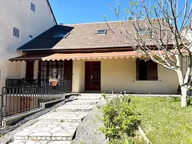 Roissy en Brie 77680 Achat / Vente maison 8 pièces t8 terrasse balcon