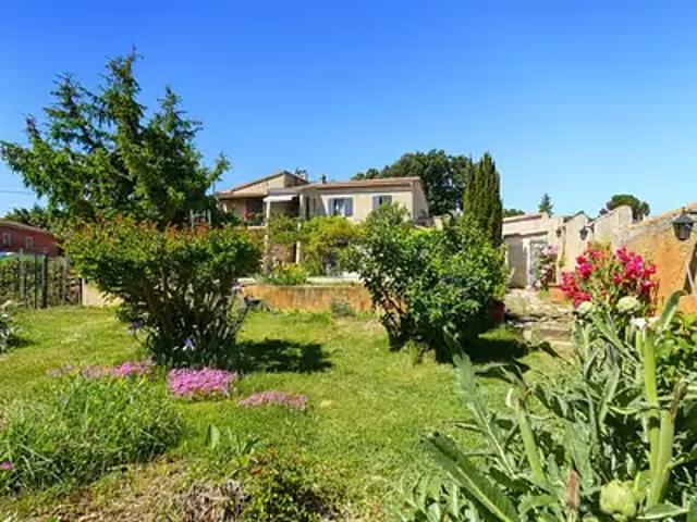 Roquemaure 30150 Achat / Vente maison 8 pièces t8 piscine jardin