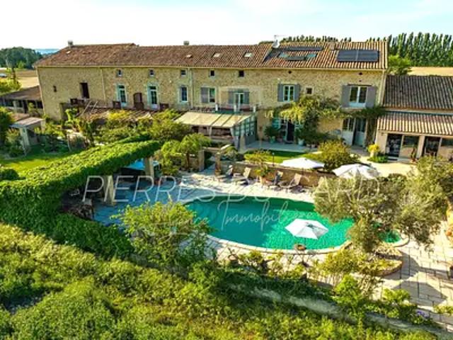 Roquemaure 30150 Achat / Vente maison 18 pièces t18 piscine parking