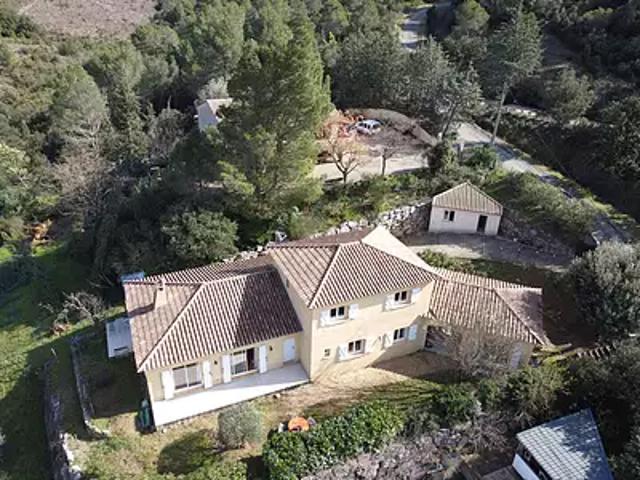 Roquebrun 34460 Achat / Vente maison 7 pièces t7 terrasse parking