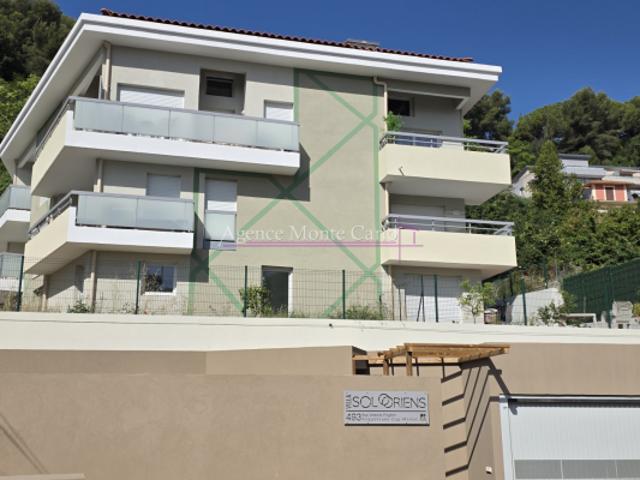Roquebrune Cap Martin: 3 Pièces Neuf en Duplex proche centr