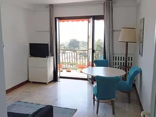 Roquebrune Cap Martin 06190 Achat / Vente appartement 2 pièces t2 au dernier étage
