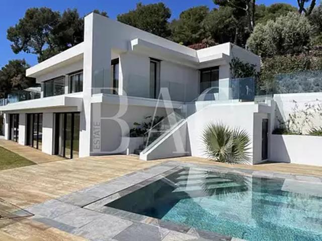 Roquebrune Cap Martin 06190 Achat / Vente maison 7 pièces t7 piscine