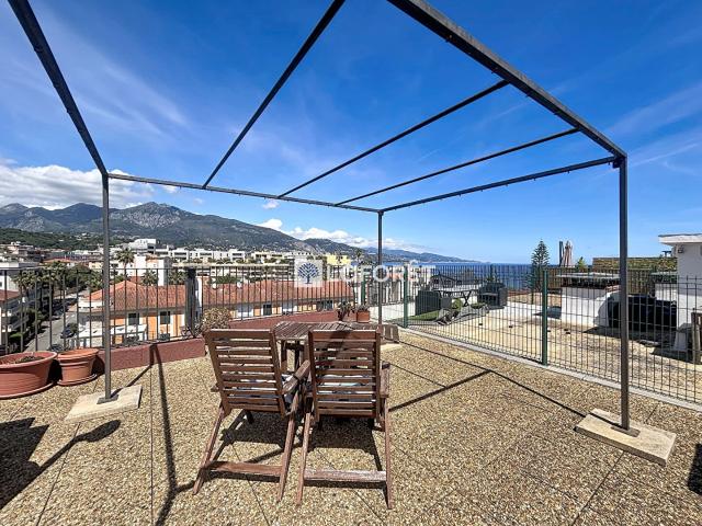 Roquebrune Cap Martin 2 pièces 30.36 m2 dernier étage v. 30m² Roquebrune Cap Martin