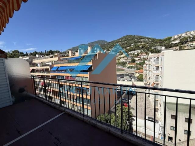 Roquebrune Cap Martin Carnolès centre 7ème étage lumineux Studio avec terrasse