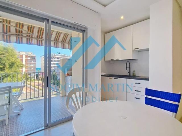 Roquebrune Cap Martin Carnoles bord de mer