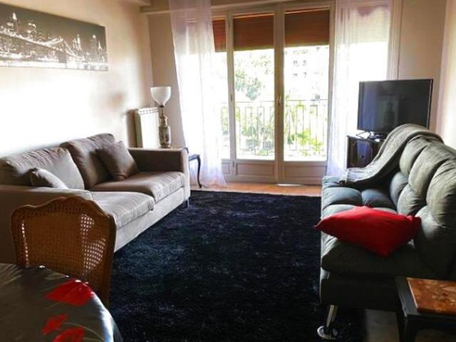 ROQUEBRUNE CAP MARTIN CENTRE VILLE BEAU 3 PIECES VUE MER