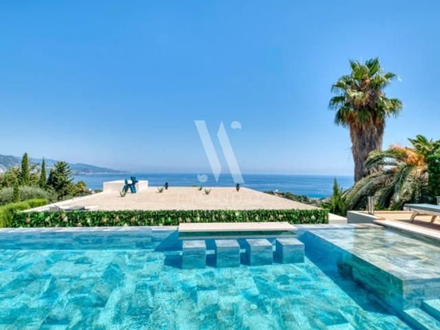Roquebrune Cap Martin – à 15 minutes de Monaco Villa de luxe contemporaine, prestations haut de gamme, vue mer panoramique