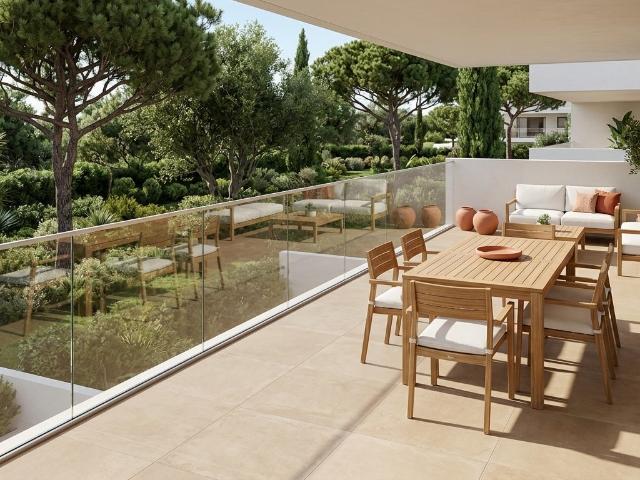 ROQUEBRUNE CAP MARTIN A 300M DU BORD DE MER BEAU T2 DE 45M2 EN ETAGE AVEC TERRASSE DONNANT SUR LE 2 pièces, 45 m²