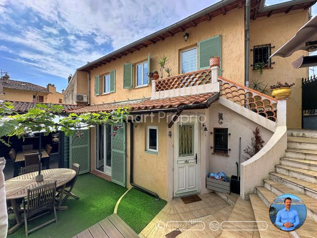ROQUEBRUNE CAP MARTIN FRONTIÈRE MONEGASQUE Maison de CHARME 4P de 105 m2 AU CALME