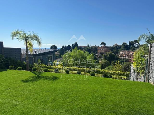 Roquebrune Cap Martin Appartement avec jardin privatif de 130 m²