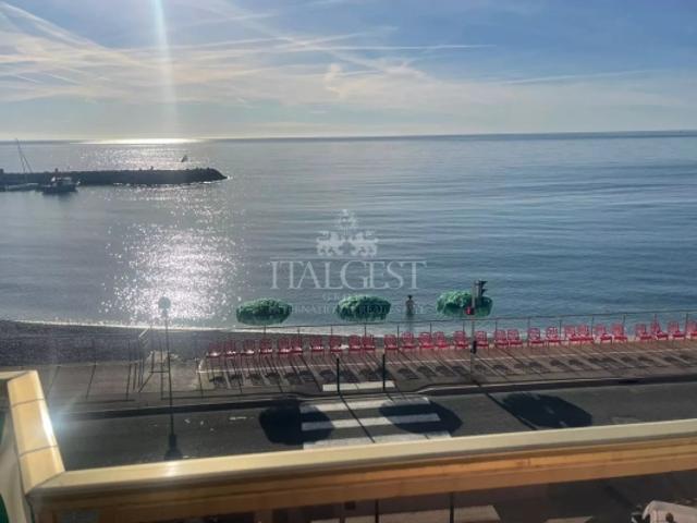 Roquebrune Cap Martin • Solenzara — appartement pieds dans l'eau de 43,06 m² avec grande terrasse et vue mer époustouflante
