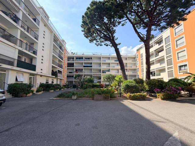 Roquebrune Cap Martin Quartier Plage Grand 2P de 49 m2 t. 49m² Roquebrune Cap Martin