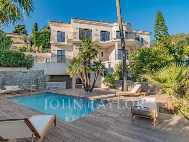 Roquebrune Cap Martin 4 Chambres 1 Dependance Piscine. 240m² Roquebrune Cap Martin