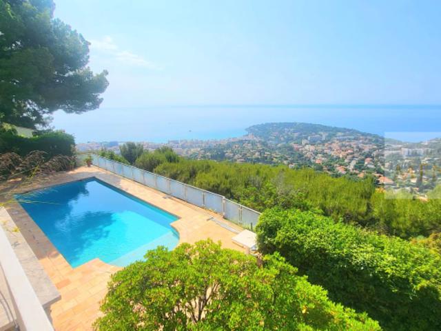 Roquebrune Cap Martin vaste propriété vue mer piscine