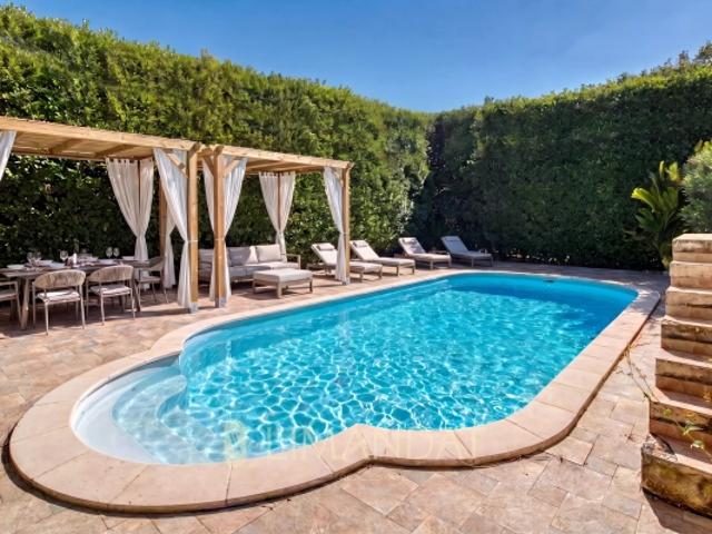 Roquebrune Cap Martin Villa 215 m2 avec Piscine