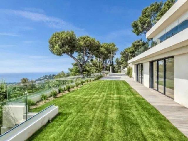 Roquebrune Cap Martin—Villa contemporaine avec vue mer et ca. 238m² Roquebrune Cap Martin