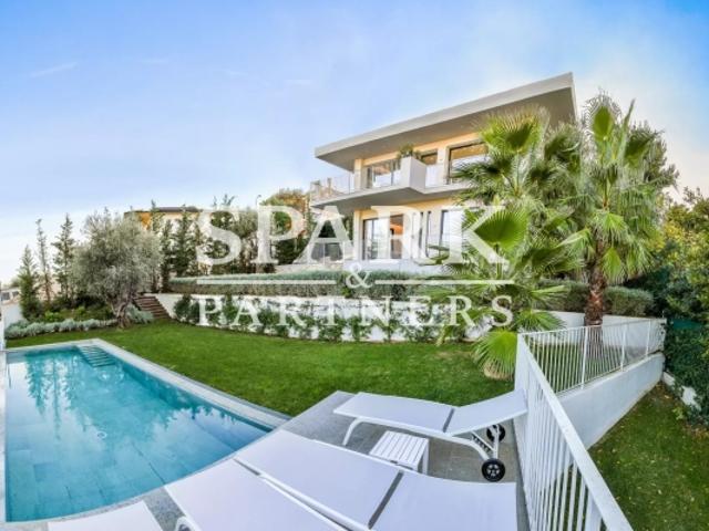 Roquebrune Cap Martin Villa moderne neuve avec vue mer