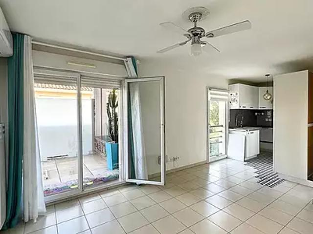 Roquebrune sur Argens 83520 Achat / Vente appartement 2 pièces t2 piscine terrasse