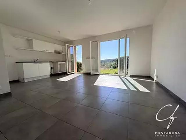 Roquebrune sur Argens 83520 Achat / Vente appartement 4 pièces t4