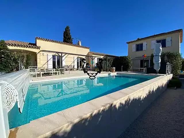 Roquebrune sur Argens 83520 Achat / Vente maison 10 pièces t10 au dernier étage