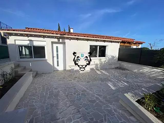 Roquebrune sur Argens 83520 Achat / Vente maison 4 pièces t4 au dernier étage terrasse