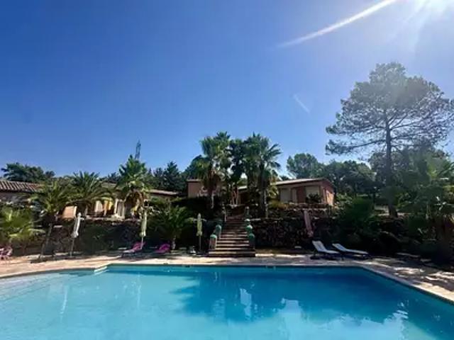 Roquebrune sur Argens 83520 Achat / Vente maison 4 pièces t4 piscine