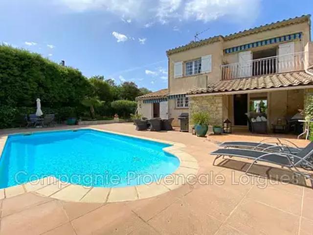 Roquebrune sur Argens 83520 Achat / Vente maison 4 pièces t4 piscine parking