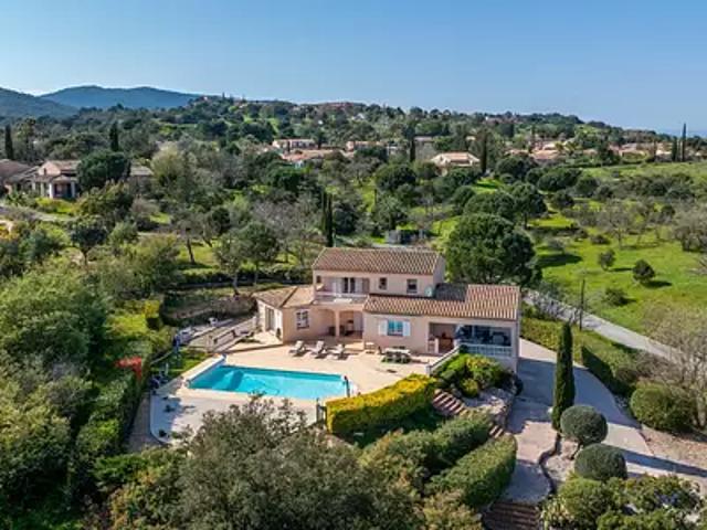 Roquebrune sur Argens 83520 Achat / Vente maison 4 pièces t4 piscine terrasse