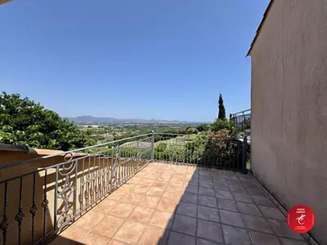 Roquebrune sur Argens 83520 Achat / Vente maison 5 pièces t5 piscine terrasse