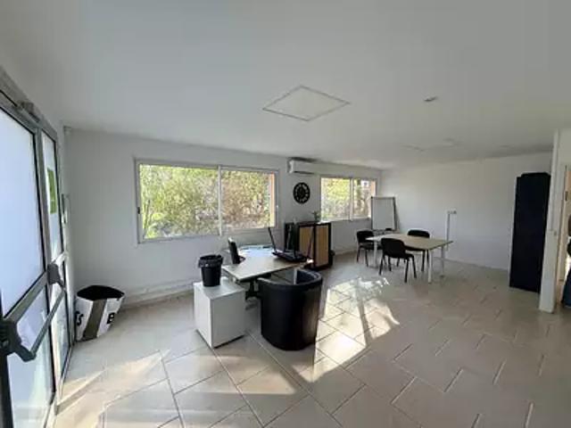 Roquebrune sur Argens 83520 Location divers