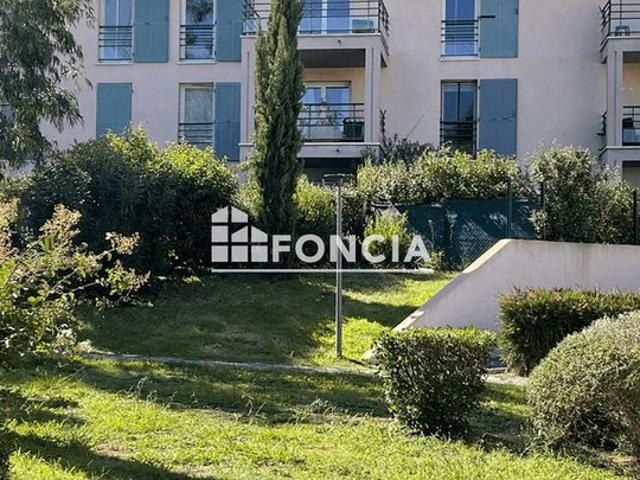 Roquebrune sur argens, appartement 2 pièces en etage, résidence de standing avec piscine
