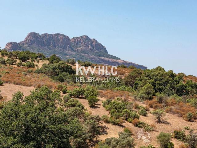 Roquebrune sur Argens – Élégante maison jumelée avec vue panoramique