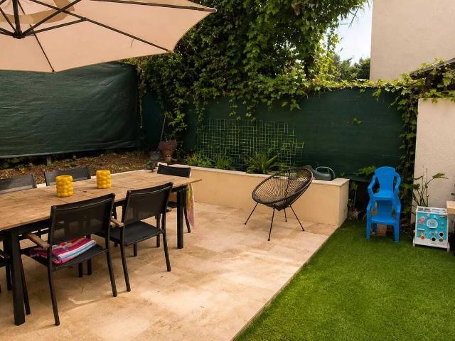 ROQUEBRUNE SUR ARGENS MAISON A PROXIMITE DE TOUTES COMMODITES