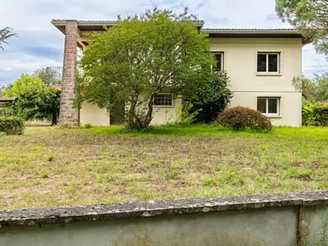 Villeneuve de Marsan 40190 Achat / Vente maison 9 pièces t9 au dernier étage