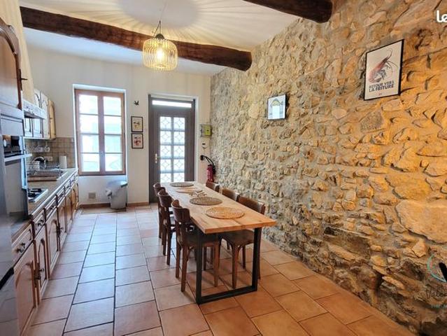 Roquefort des c. Maison de village 95m²