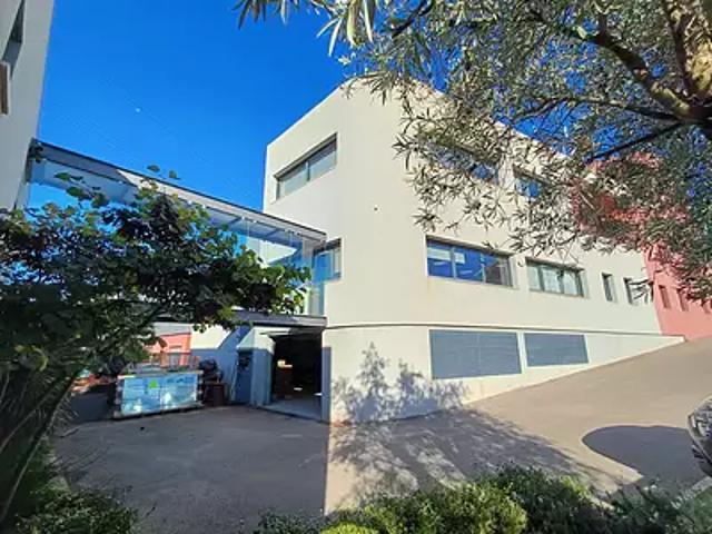 Roquefort la Bédoule 13830 Achat / Vente divers parking