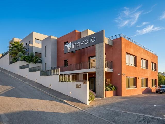 ROQUEFORT LA BÉDOULE ENSEMBLE IMMOBILIER TERTIAIRE D'EXCEPTION