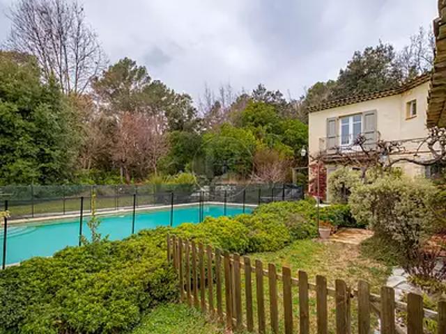 Roquefort les Pins 06330 Achat / Vente maison 5 pièces t5 au dernier étage piscine