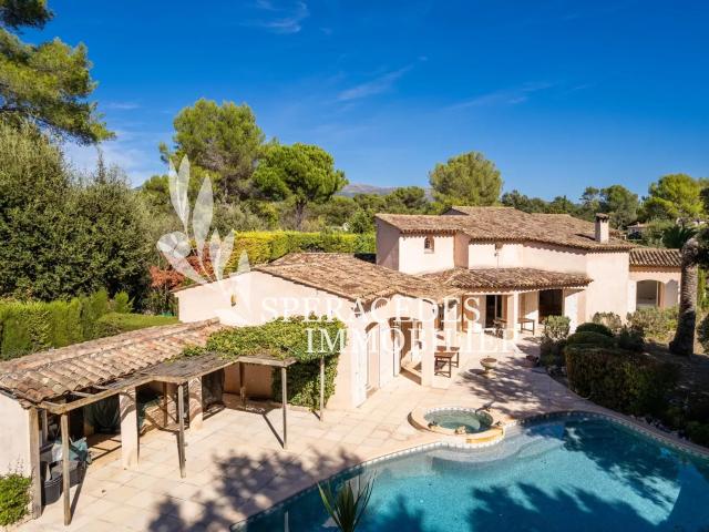 Roquefort les Pins Belle villa familiale