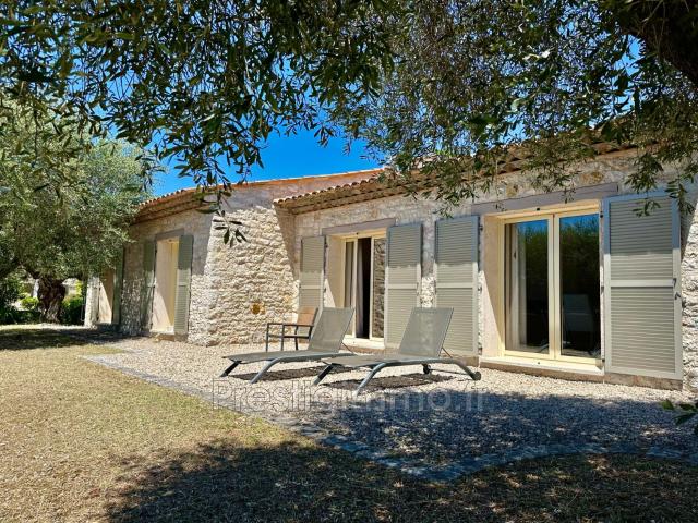 Roquefort les Pins Location Maison 06
