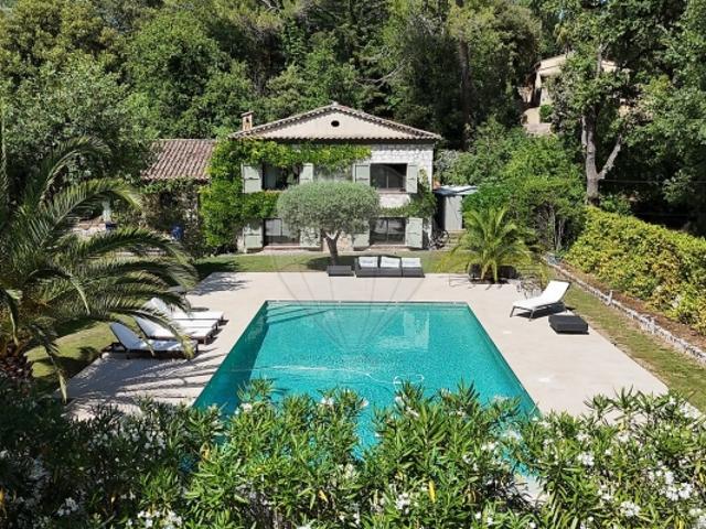 ROQUEFORT LES PINS, maison à vendre, 7 pièces, 208 m²