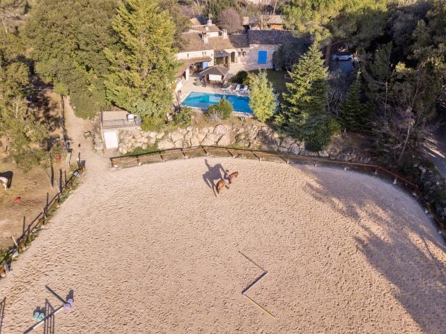 Roquefort les Pins: quartier résidentiel, belle propriété é. 350m² Roquefort les Pins