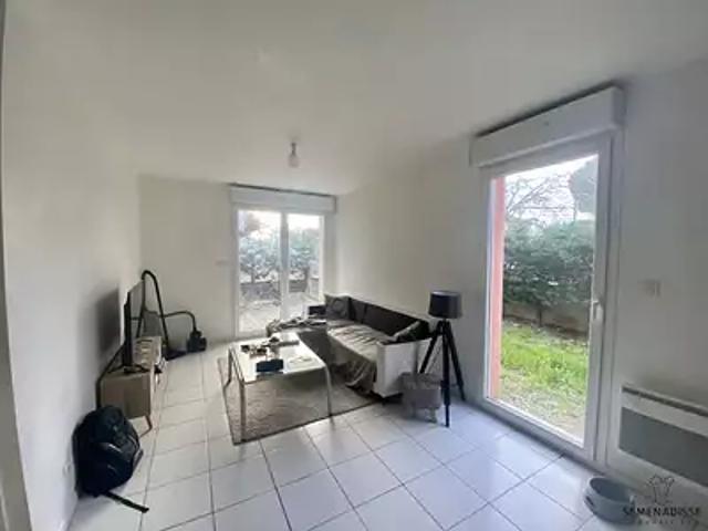 Roques 31120 Location appartement 2 pièces t2 terrasse parking