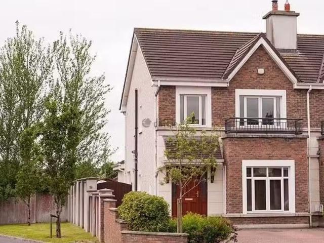 Ros Caoin, Roscam, Co. Galway is for rent