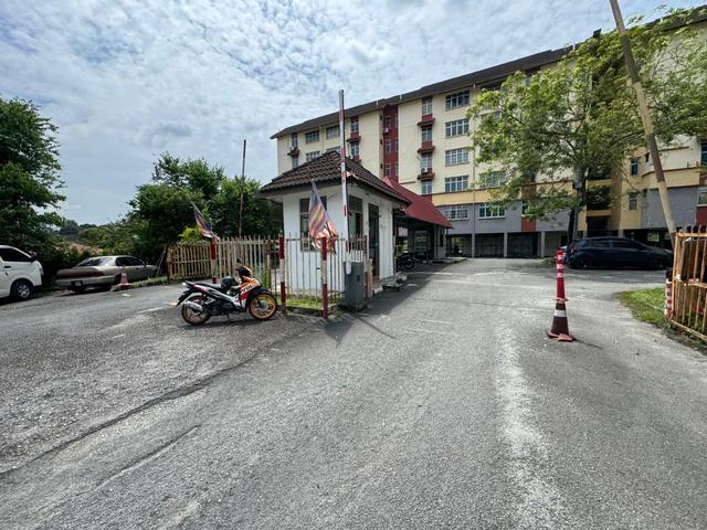 Ros Villa Taman Putri For sale Good For Invest Below market value